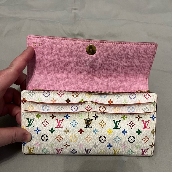 Louis Vuitton Wallet - Picture 3 of 5